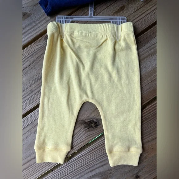 Name your price 🤍 Infant 3-6M onesie/pants set - Picture 4 of 4